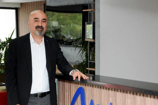 Ali Ay